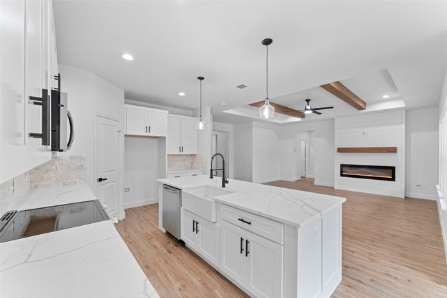 4609 Eagle Nest Ct, House other with 4 bedrooms, 3 bathrooms and null parking in Granbury TX | Image 12