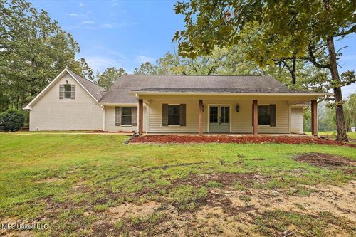 111 Meadowview Dr, Brandon, MS, 39047-9223 | Card Image