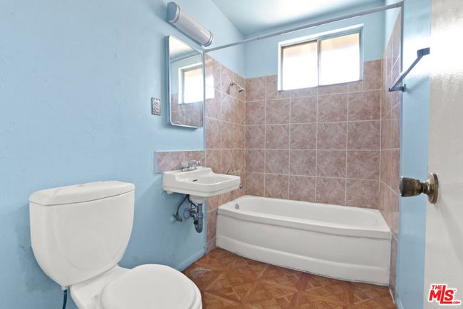 5211 Live Oak St, Home with 32 bedrooms, 16 bathrooms and 24 parking in Bell CA | Image 29