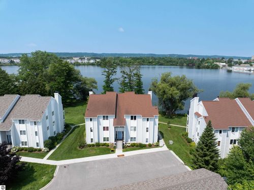18-730 Centre Place, Traverse City, MI, 49686 | Card Image