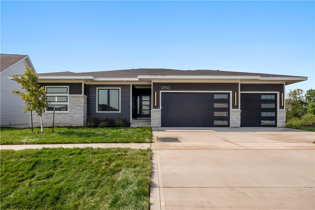 Watermeadow Cir, Johnston, IA 50131