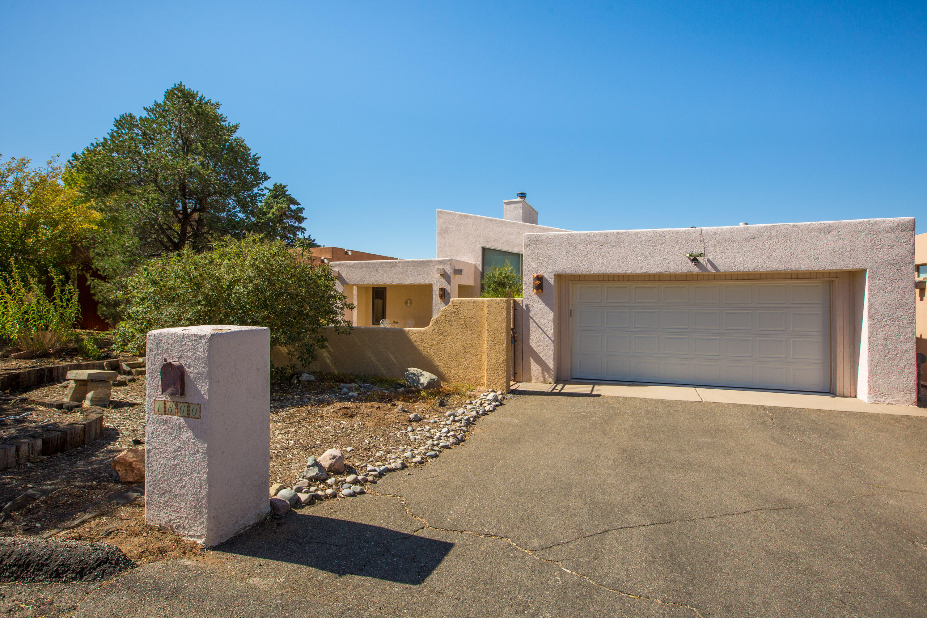 Tramway Terrace Loop, Albuquerque, NM 87122