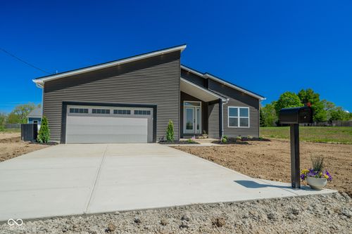 848 W South St, Upland, IN, 46989-9379 | Card Image