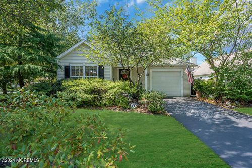 2 Winding River Road, Lakewood, NJ, 08701 | Card Image