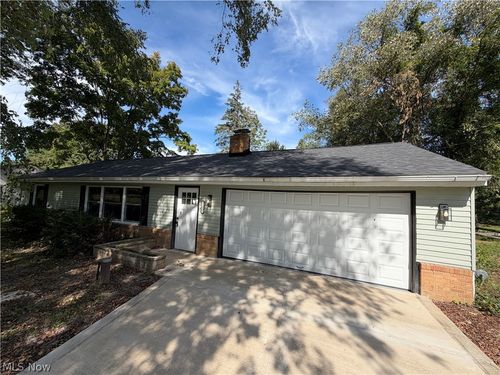 11832 Joy Acres Lane, Chardon, OH, 44024 | Card Image