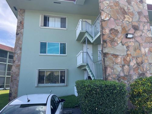 apt-201-3300 Springdale Blvd, Palm Springs, FL, 33461-1577 | Card Image