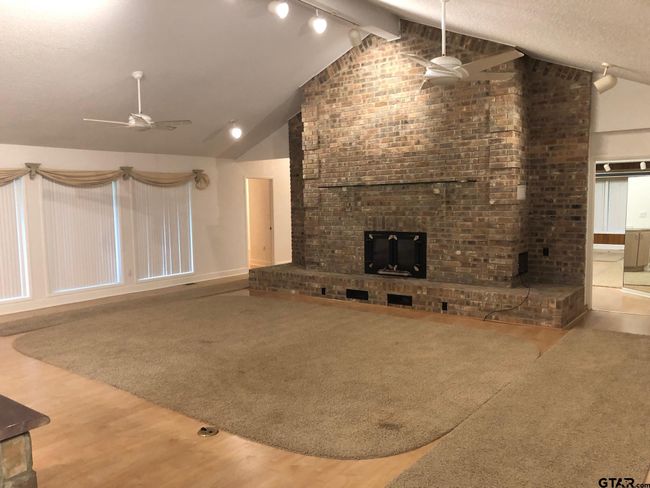 13745 Meadow Ln, House other with 4 bedrooms, 3 bathrooms and null parking in Flint TX | Image 15
