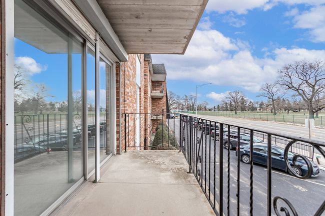 APT-203 - 1017 Burnham Ave, Home with 2 bedrooms, 1 bathrooms and 1 parking in Calumet City IL | Image 10