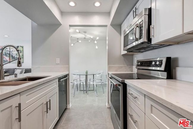 APT-418 - 906 N Doheny Dr, Condo with 1 bedrooms, 1 bathrooms and 1 parking in West Hollywood CA | Image 16