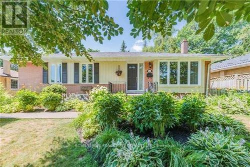 248 Snowden Rd, Oakville, ON, L6L3X5 | Card Image
