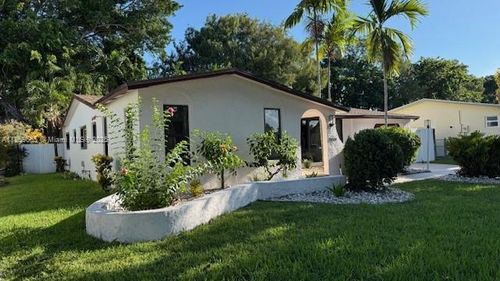 10500 Nw 2nd Ct, Plantation, FL, 33324-1739 | Card Image