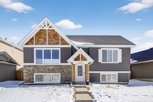 215 George St, Turner Valley, AB, T0L2A0 | Card Image