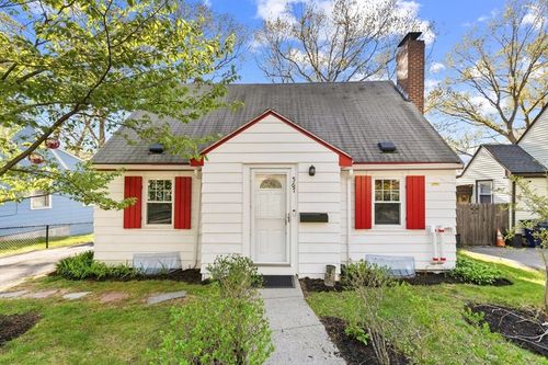 sf-567 Poplar Street, Boston, MA, 02131 | Card Image