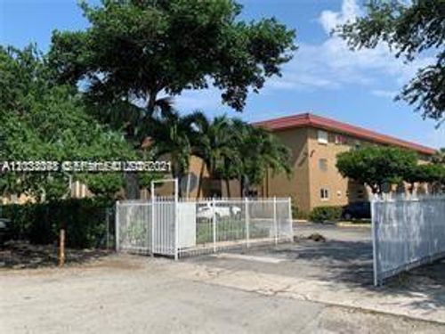 315-4655 Palm Ave, Hialeah, FL, 33012-4058 | Card Image