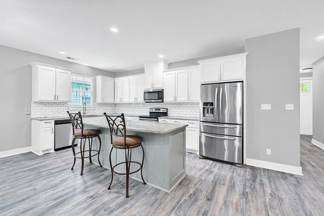 615 W Brock St, House other with 3 bedrooms, 2 bathrooms and null parking in Denison TX | Image 4