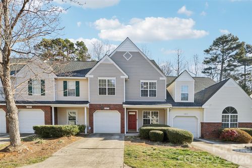10213 University Park Ln, Charlotte, NC, 28213-4066 | Card Image