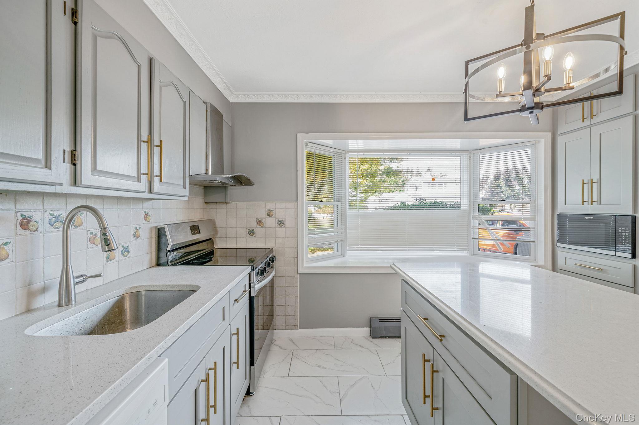 Residential in Oyster Bay 5