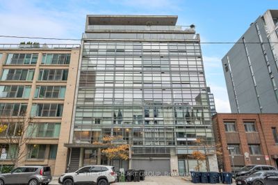 201 - 42 Camden St, Condo with 2 bedrooms, 2 bathrooms and 1 parking in Toronto ON | Image 1