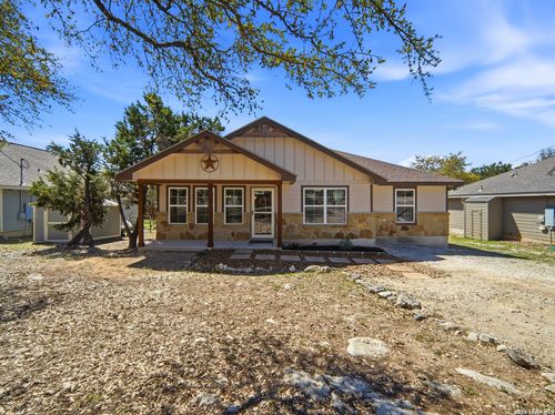 1530 Bob White Dr, Spring Branch, TX, 78070-5562 | Card Image