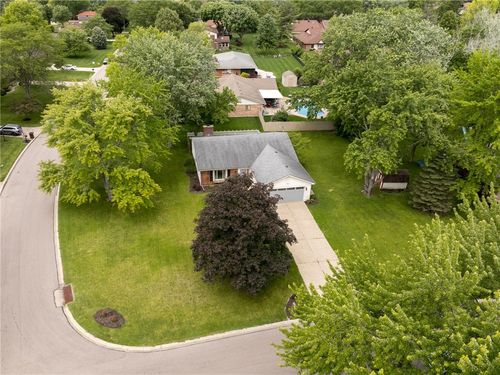 8841 Shadycreek Dr, Washingtn Twp, OH, 45458-3340 | Card Image
