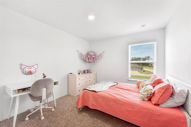 24222 Sandstone Valley Ln, House other with 5 bedrooms, 3 bathrooms and 2 parking in Spring TX | Image 24