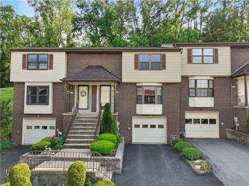 221 Heather Dr, Monroeville, PA, 15146-1747 | Card Image