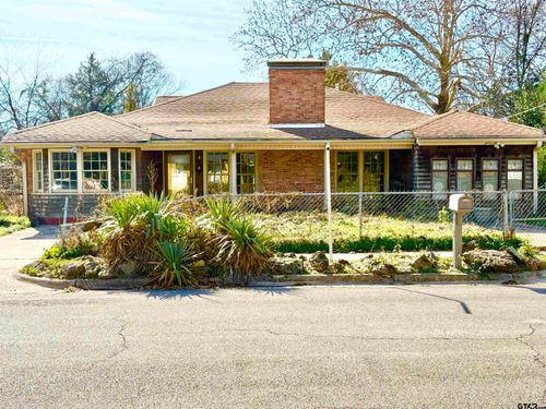 609 Hickory, Hughes Springs, TX, 75656-2014 | Card Image