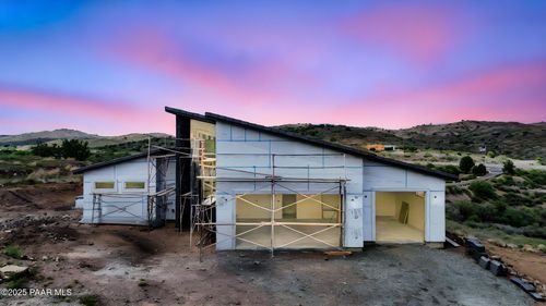 15860 E Broken Bit Rd, Mayer, AZ, 86333-5951 | Card Image