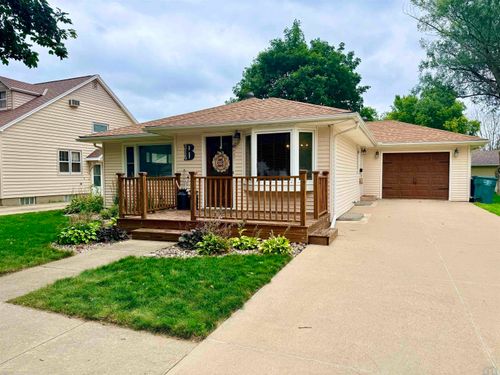 315 2nd St Nw, Orange City, IA, 51041-1416 | Card Image