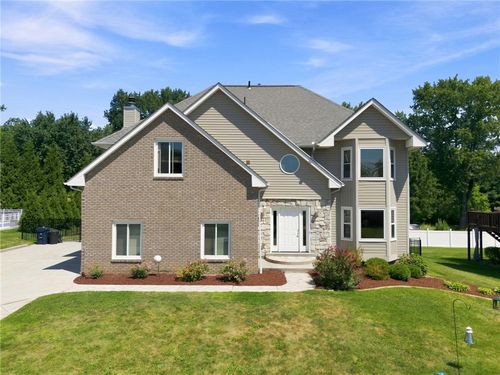 104 Carmella Dr, Irwin, PA, 15642-8909 | Card Image