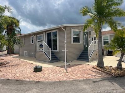 755 Nettles Boulevard, House other with 2 bedrooms, 2 bathrooms and null parking in Jensen Beach FL | Image 2