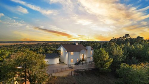 106 Koolua Dr, Bastrop, TX, 78602-6210 | Card Image