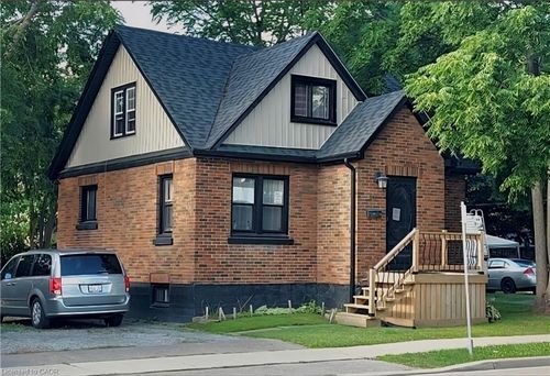 206 Robinson St, Simcoe, ON, N3Y1X3 | Card Image
