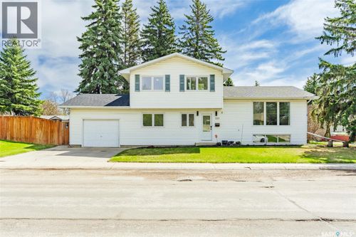 161 Columbia Dr, Saskatoon, SK, S7K1G1 | Card Image