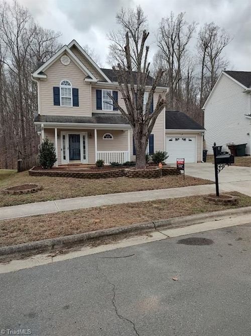 16 Bluestem Ct, Greensboro, NC, 27405-8224 | Card Image