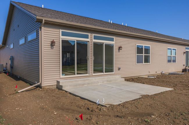 1916 Dunraven Rd, Home with 2 bedrooms, 3 bathrooms and null parking in Bloomington IL | Image 32