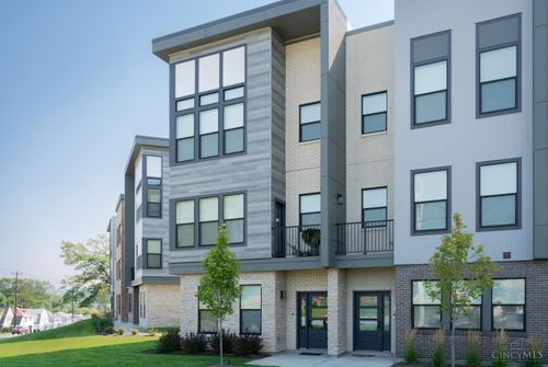 3500 Madison Park Ave, Cincinnati, OH, 45209-1295 | Card Image