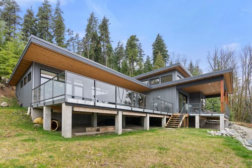 103 Witherby Rd, Gibsons, BC, V0N1V6 | Card Image