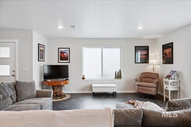 403 Antonette Cir, House other with 1 bedrooms, 1 bathrooms and 1 parking in Cascade ID | Image 11