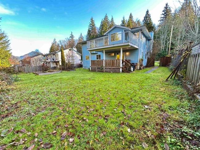 1705 Ymca Road, House other with 2 bedrooms, 0 bathrooms and 1 parking in Gibsons BC | Image 7