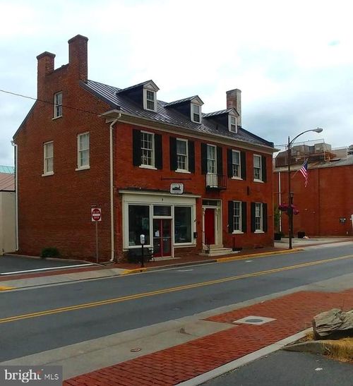 first-floor-unit-1-11 W Market St, Leesburg, VA, 20176-2900 | Card Image