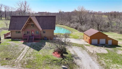 17301 E Kentucky Road, Independence, MO, 64058 | Card Image