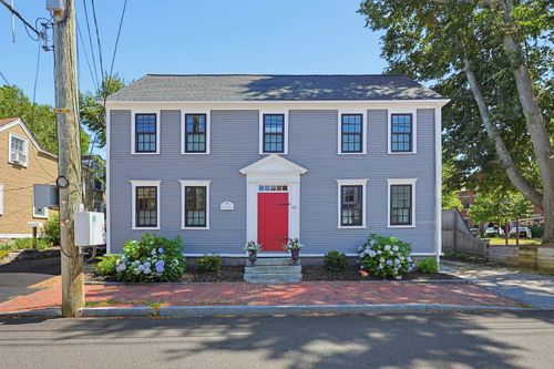 68 South St, Portsmouth, NH, 03801-4523 | Card Image