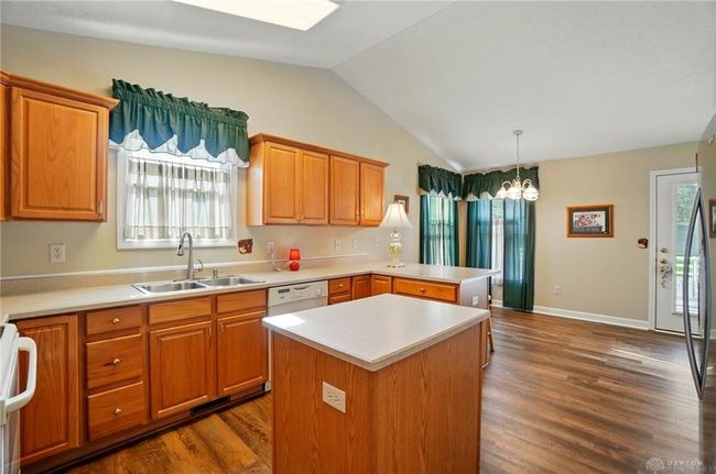 114 Millwood Village Dr, House other with 3 bedrooms, 2 bathrooms and null parking in Englewood OH | Image 12