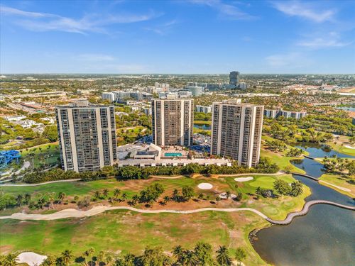 apt-540-20379 W Country Club Dr, Aventura, FL, 33180-1627 | Card Image