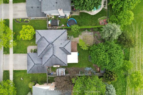 33 Repton Ave, London, ON, N5X3G3 | Card Image