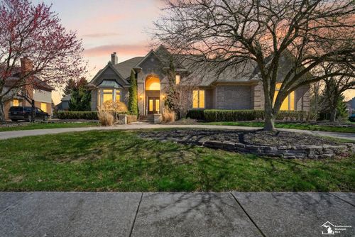 4592 Forestview Dr, West Bloomfield, MI, 48322-4525 | Card Image