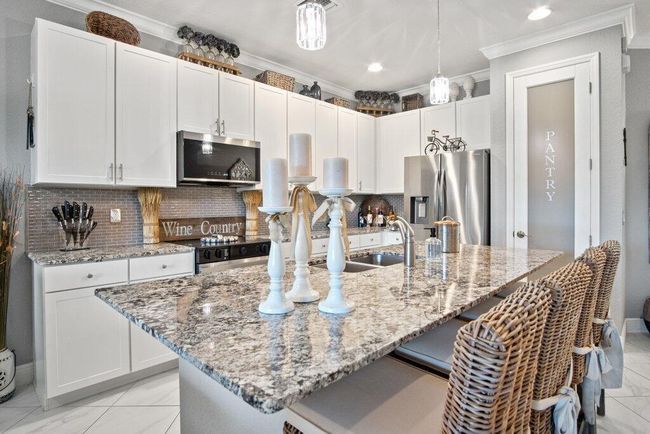 651 Sw Glen Crest Way, Condo with 3 bedrooms, 3 bathrooms and null parking in Stuart FL | Image 12