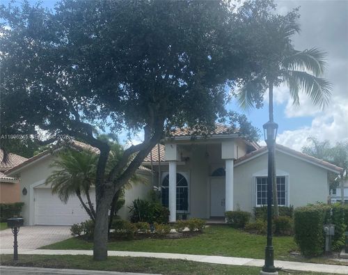 3066 Lakewood Cir, Weston, FL, 33332-1843 | Card Image