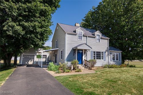 23749 County Road 621, Coshocton, OH, 43812-9766 | Card Image